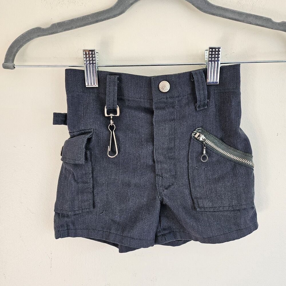 Vintage Donmoor boy’s green cargo shorts, size 4. Great used condition